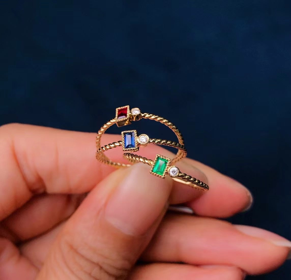 18k Rectangle Gemstones Ring