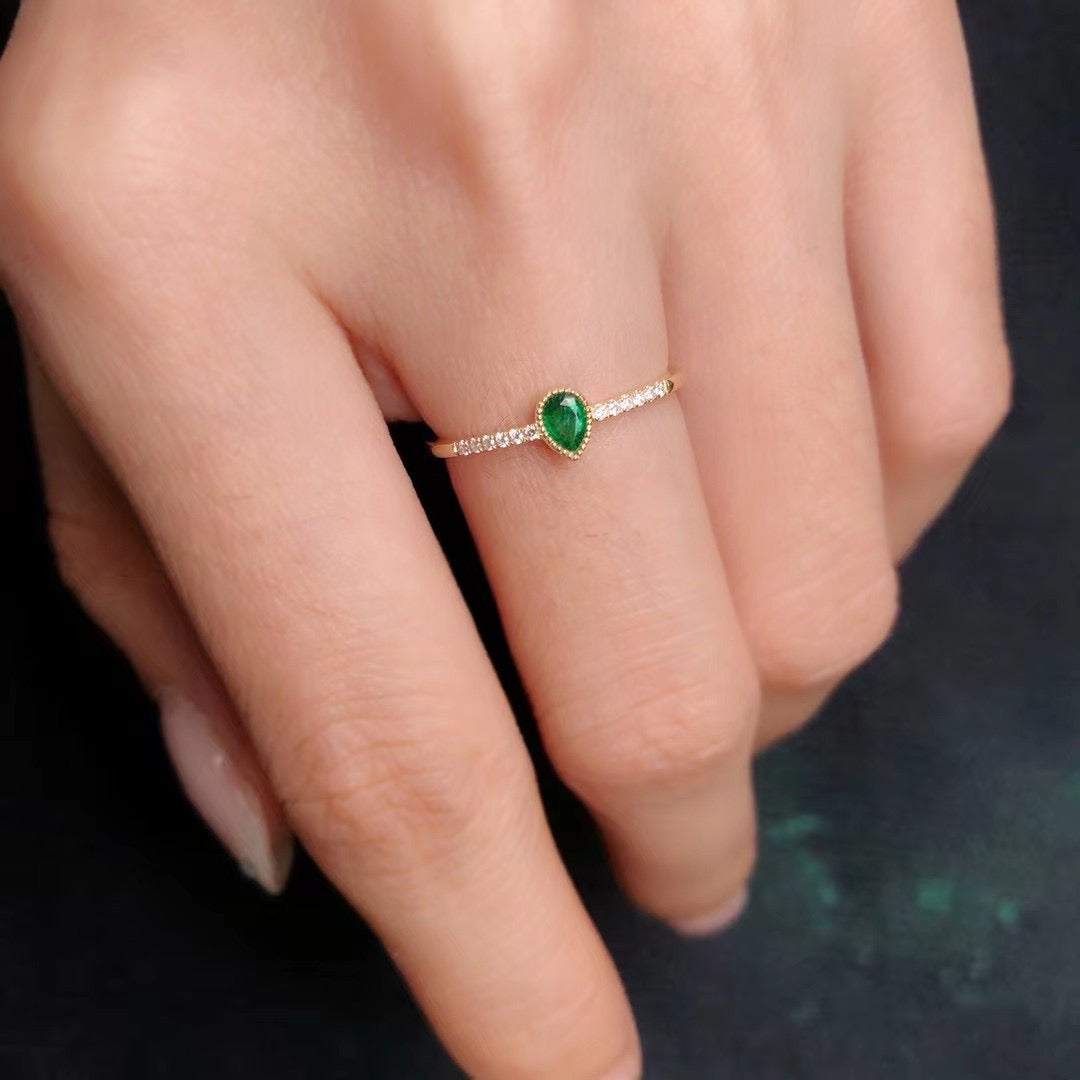 18k Diamond Pear Shaped Gemstone Ring