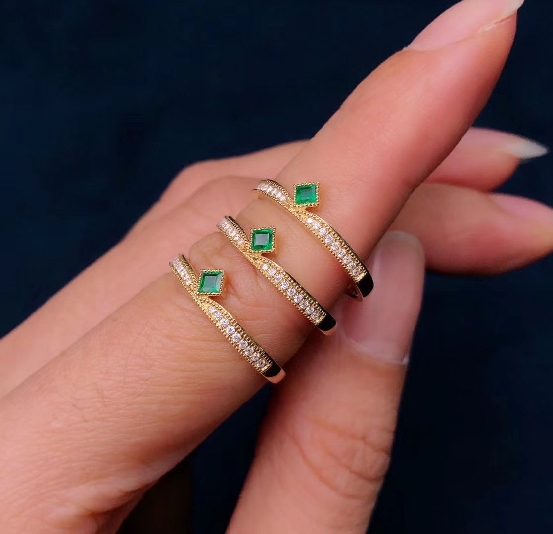 18k Emerald & Diamond Ring