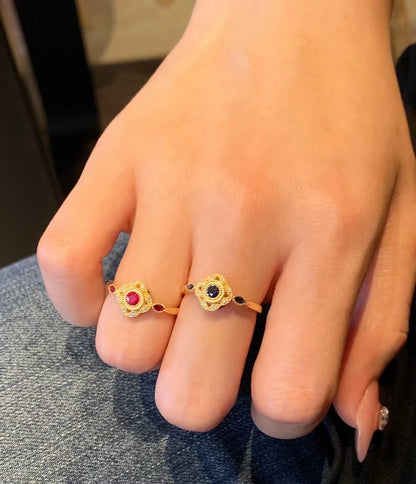 18k Yellow Gold Sapphire & Diamond Ring