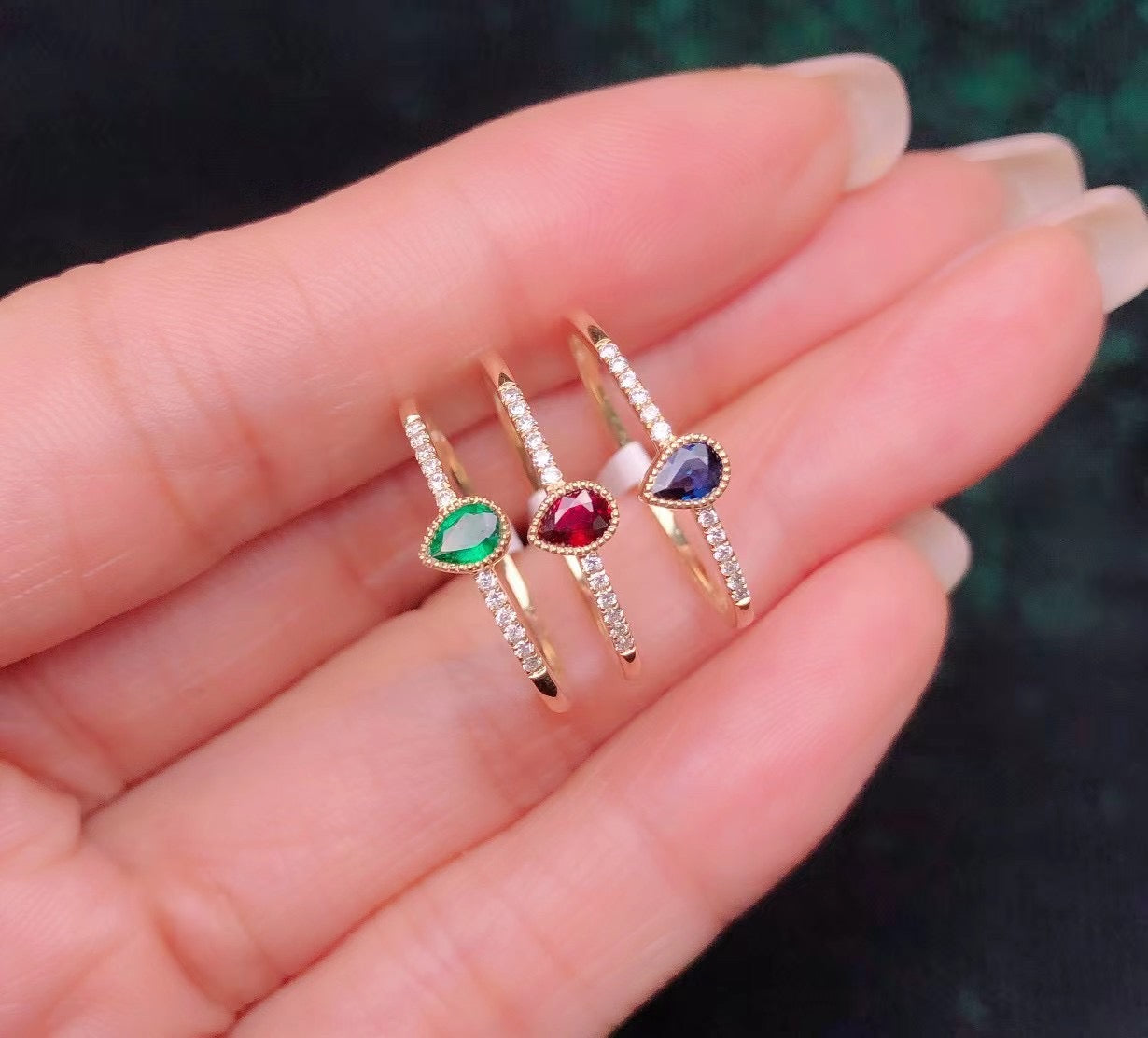 18k Diamond Pear Shaped Gemstone Ring